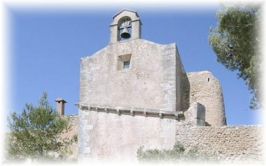 Alquería Blanca a nedaleký klášter Santuari de la Consolacion