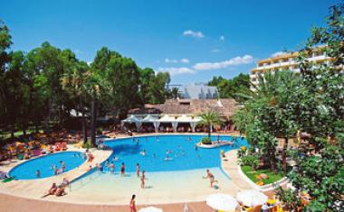 Hotel Iberostar Ciudad Blanca na Mallorce - bazén