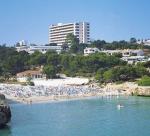 Pobřeží Calas De Mallorca s hotelem Samoa