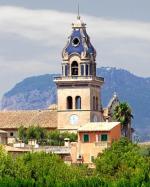 Mallorská Santa Maria del Camí s kostelem