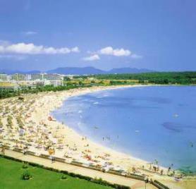 Mallorca a hotel Orient Beach Club - pláž