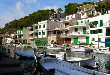 Cala Figuera - přístav s loďkami